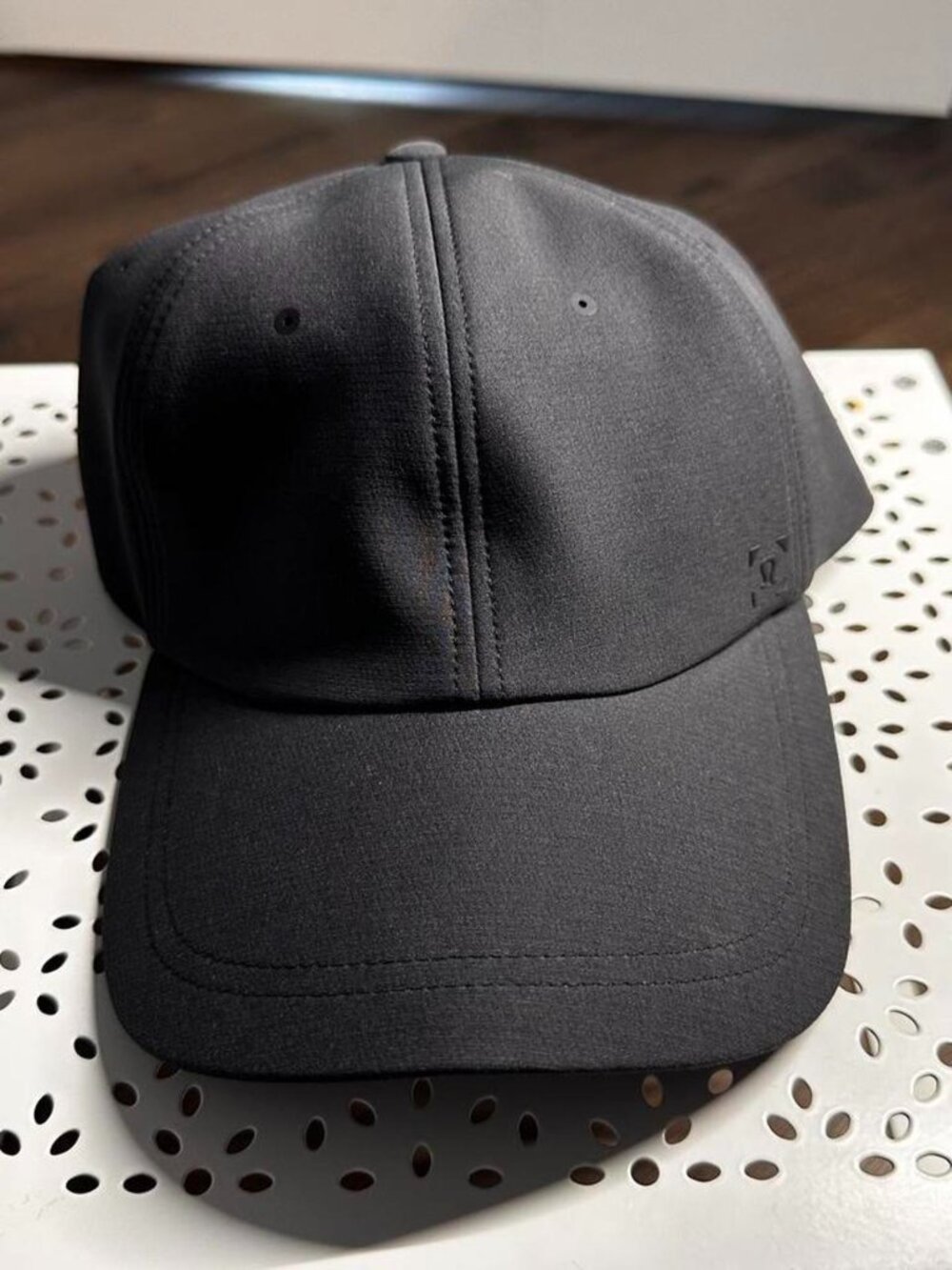 LULULEMON BLACK POWDER HAT